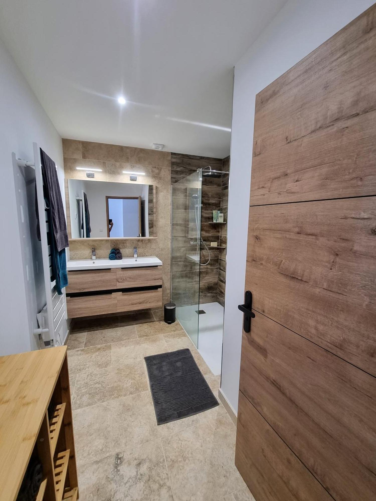 Maison 2 Chambres Avec Exterieur Et Jacuzzi Bourg-les-Valence Ngoại thất bức ảnh