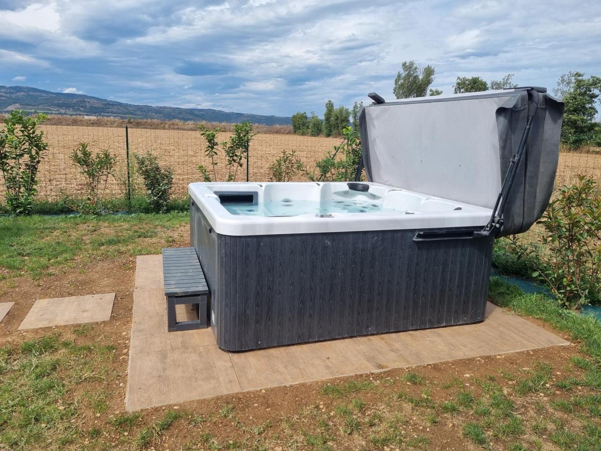 Maison 2 Chambres Avec Exterieur Et Jacuzzi Bourg-les-Valence Ngoại thất bức ảnh